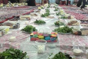 برپایی سفره افطاری در مسجد انگجی