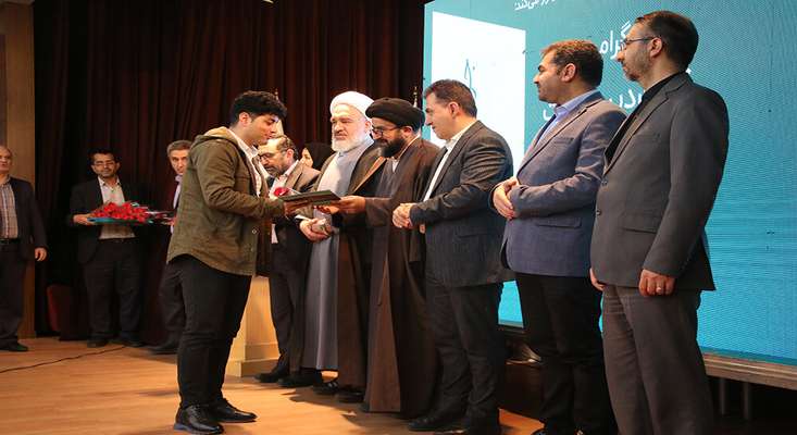 تجلیل اعضای شورای اسلامی شهر و شهردار تبریز از فعال رسانه‌ای حوزه گردشگری آذربایجان‌شرقی