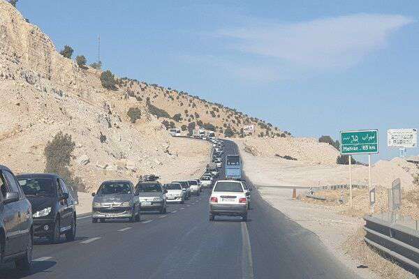 ترافیک سنگین در محورهای هراز، چالوس و فیروزکوه