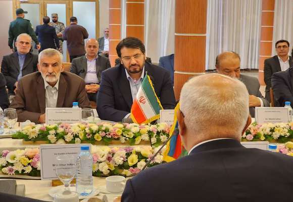 تاکید وزیر راه و شهرسازی بر توسعه روابط اقتصادی با جمهوری آذربایجان