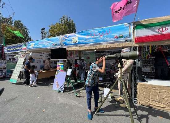 نمایشگاه هفته دفاع مقدس در مجموعه تاریخی و فرهنگی ائل‌گلی برپا شد