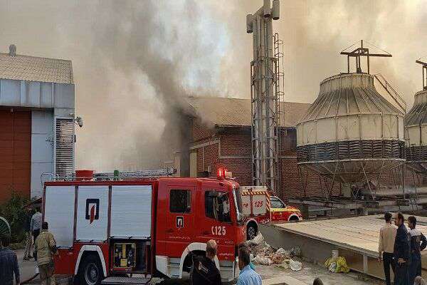ویدیو| توضیحات سخنگوی آتش‌نشانی سازمان شهرداری تهران در خصوص آتش سوزی در بلوار معراج