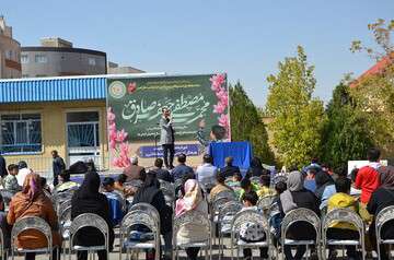 جشن بزرگ هفته وحدت در مدرسه «مهر مادر» برگزار شد