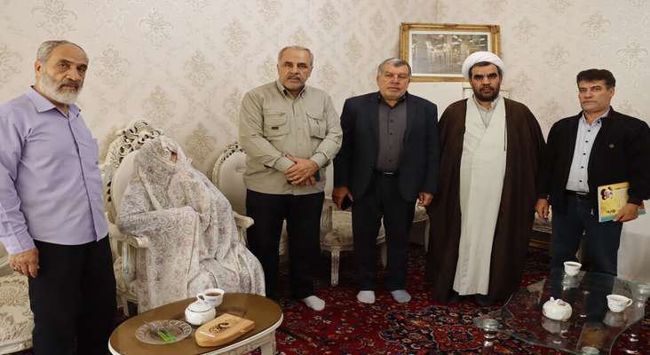 دیدار مدیرعامل سازمان بسیج شهرداری تبریز با خانواده معزز شهدای دفاع مقدس
