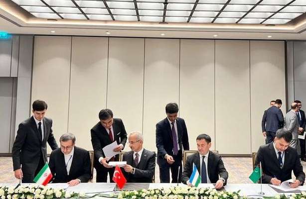 امضای برنامه عملیاتی راهگذر حمل و نقلی چین به اروپا از مسیر  ایران در اجلاس اکو