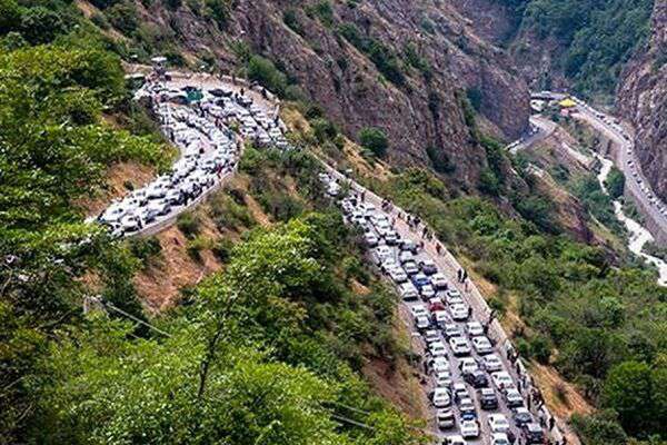 تردد از محور چالوس و آزادراه تهران – شمال در برخی ساعت‌ها ممنوع است
