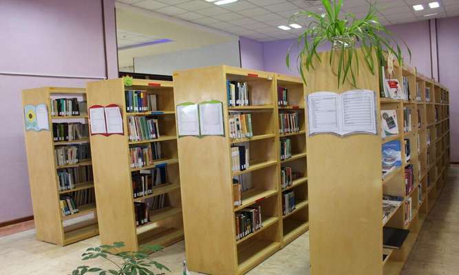 آشتی با یار مهربان بهترین راه توسعه پایدار شهرها/ گنجینه ۱۰۰ هزار جلدی شهرداری تبریز میزبان علاقمندان کتابخوانی