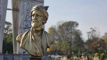 تندیس های باغ گلستان بعد از نوسازی و رنگ آمیزی