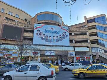 نصب اولین بیلبورد دیوارنگاره در میدان دانشسرای تبریز