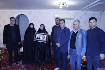 دیدار شهردار تبریز با خانواده معظم شهیدان والامقام «رضا جلالی قلعه چین» و «محمد جلالی شادباد»