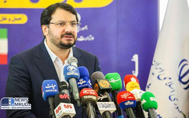 اتصال دریای خزر به خلیج فارس در دهه فجر به بهره‌برداری می‌رسد/ نوسازی ناوگان عمومی کشور در دستور کار وزارت راه