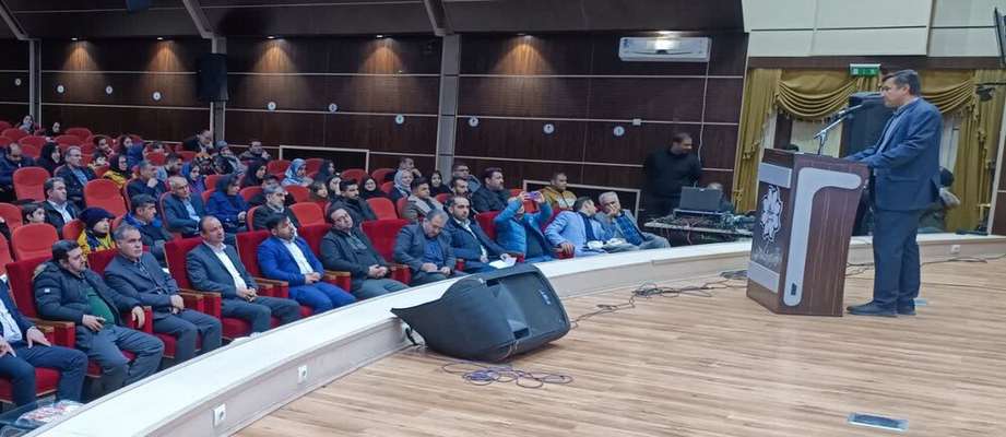 مراسم اهدای جوایز مسابقه رالی خانوادگی تاکسیرانان تبریز برگزار شد