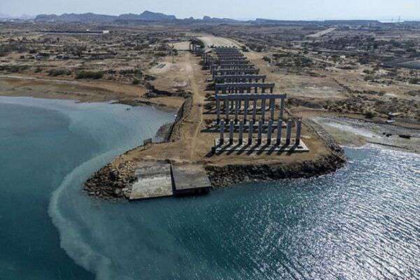 Iran develops new coastal towns along the Makran Coasts