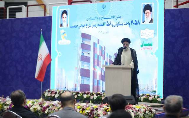 ویدیو | آیین واگذاری ۲ هزار و ۵۸ واحد مسکونی و یک‌هزار و ۱۵۸ قطعه زمین طرح جوانی جمعیت در استان سمنان