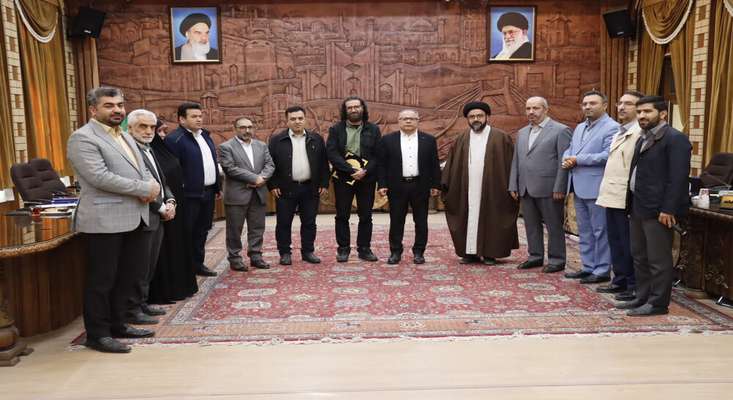 تجلیل شهردار و اعضای شورای اسلامی شهر از فیلمساز تبریزی