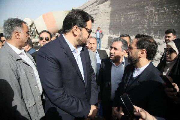 بازدید وزیر راه و شهرسازی از قطعه ۶ آزادراه تبریز-ارومیه