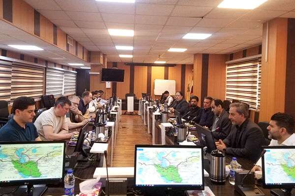 بررسی موارد توسعه همکاری در دیدار مدیرکل راه‌آهن هرمزگان با نمایندگان شرکت‌های روسی