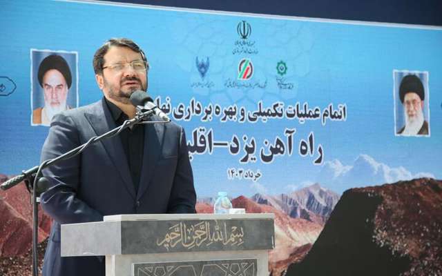 اولین قطار مسافری ۲ روز دیگر در مسیر یزد-اقلید حرکت می‌کند