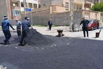آسفالت ریزی ۵۱۳ تنی شهرداری منطقه ۷ تبریز طی یک هفته گذشته