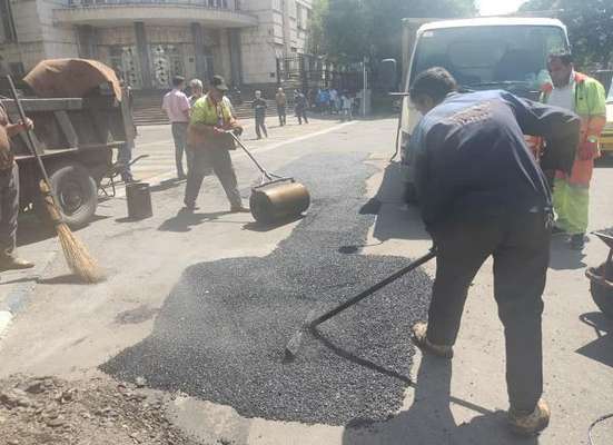 لایروبی مهرانه‌رود در راستای ساماندهی رودخانه مرکزی شهر