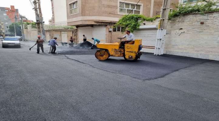 توزیع ۶۰ تن آسفالت در هفته گذشته در معابر بافت مرکزی شهر