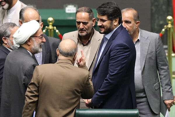 تقدیر وزیر راه و شهرسازی از همکاری نمایندگان مجلس با این وزارتخانه
