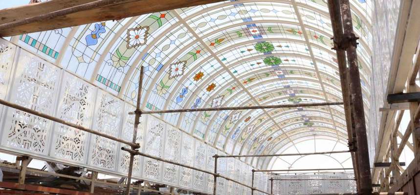  شیشه های استیند گلس در بازار طلای تهران؛ مقصدی برای علاقمندان به هنر