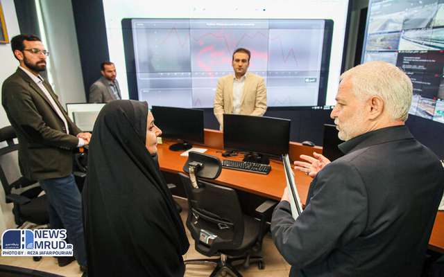 بازدید وزیر راه و شهرسازی از مرکز پایش معاونت حمل‌ونقل