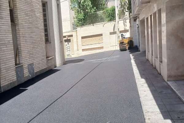 آسفالت‌ریزی ۱۷ هزار و ۵ تنی در ۶۵ محله و معبر شهری تبریز طی هفته دوم شهریور