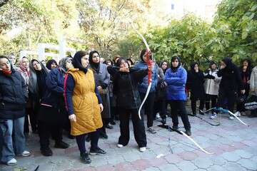 برگزاری همایش تیر و کمان و ورزش‌های صبحگاهی در پارک آنا