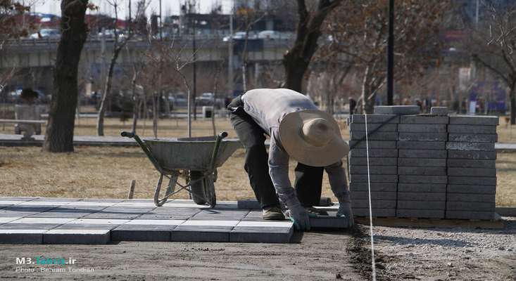 اجرای بیش از ۱۶۰۰۰ متر مربع کف سازی در پیاده راه های فاز دوم پارک باغشمال