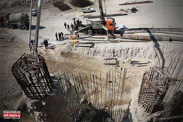 اجرای عملیات بتن ریزی ضلعِ جنوبِ شرقی و اجرای میکرو پایل های ضلع شمالی پل سردار خرم شهرک خاوران