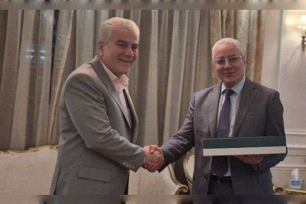 مدیرعامل هواپیمایی جمهوری اسلامی ایران "هما" با سفیر جمهوری تونس در تهران دیدار کرد