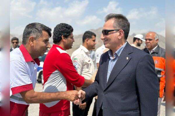 بازدید معاون حمل‌ونقل وزیر راه از اکیپ‌های امدادی مستقر در بندرعباس، بندر خمیر و بندر لنگه