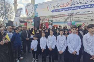 اجرای برنامه های متنوع فرهنگی در غرفه شهرداری منطقه یک همزمان با راهپیمایی باشکوه روز قدس