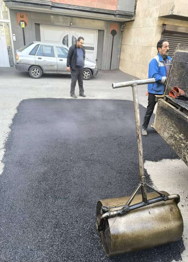 اجرای ۲۰ تن لکه گیری آسفالت طی سه روز، در معابر شهرداری منطقه ۸