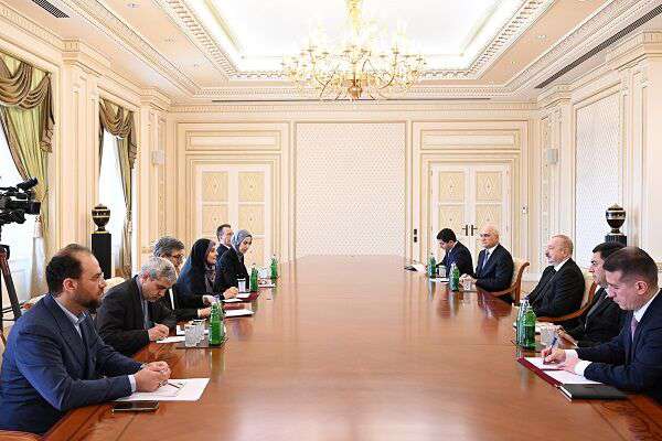 مهمترین اخبار وزارت راه و شهرسازی|  از دیدار وزیر راه و شهرسازی با رئیس‌جمهور آذربایجان تا واگذاری اختیارات قیمت‌گذاری خدمات مهندسی به استانداران با هدف تمرکززدایی