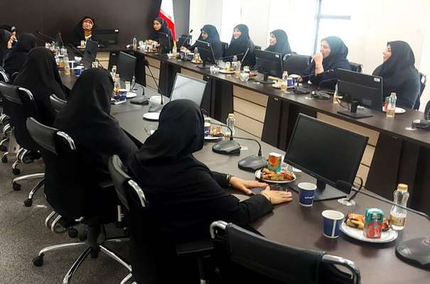 نشست مشاور وزیر راه در امور بانوان و خانواده با مشاوران سازمان‌ها و شرکت‌های تابعه وزارت راه و شهرسازی
