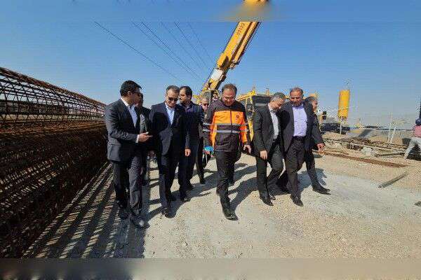 بازدید معاون حمل و نقل وزیر راه و شهرسازی از پروژه‌های عمرانی شهرستان‌های نجف‌آباد و تیران و کرون