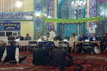 برپایی میز خدمت جهادی با حضور مدیران شهرداری منطقه ۲ در مسجد حضرت علی (ع)