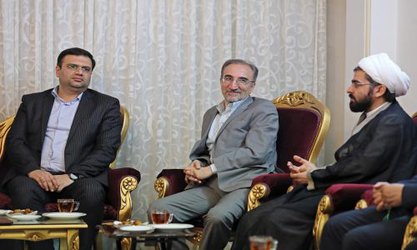 دیدار شهردار مشهد مقدس با خانواده های شهید موسوی قوچانی و شهید حسینی  ...