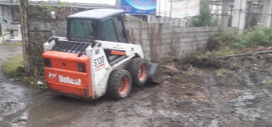 پاکسازی و شن ریزی مقابل توانبخشی جنب پمپ بنزین