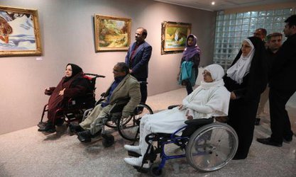 نمایشگاه "فروغ زندگی" در نگارخانه شهر افتتاح شد