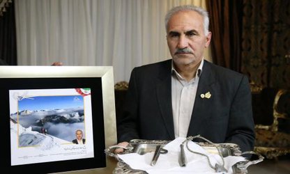 تجلیل از پیشکسوت ارزنده کوهنوردی مشهد
